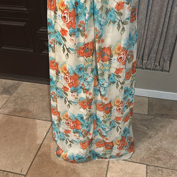 Beautiful Strapless Floral Garden Party Full Length Flowy Dress - Picture 5 of 10